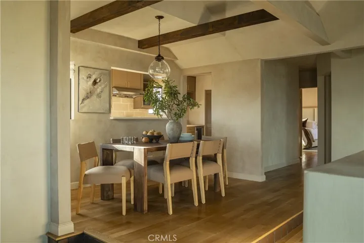 2890 Las Alturas Street, Los Angeles, California 90068