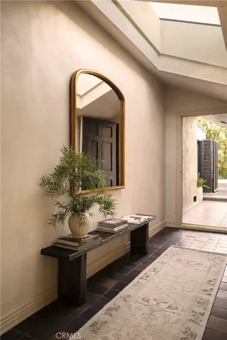 2890 Las Alturas Street, Los Angeles, California 90068