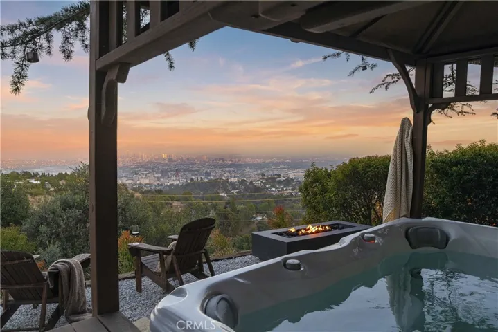 2890 Las Alturas Street, Los Angeles, California 90068
