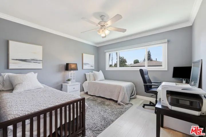 5220 Mary Ellen Avenue, Sherman Oaks, California 91401