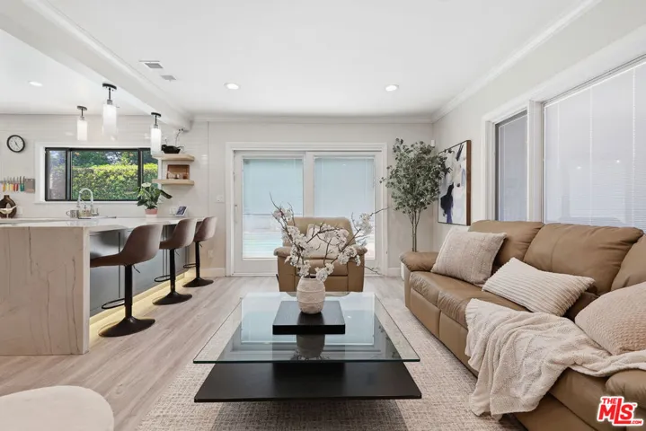5220 Mary Ellen Avenue, Sherman Oaks, California 91401