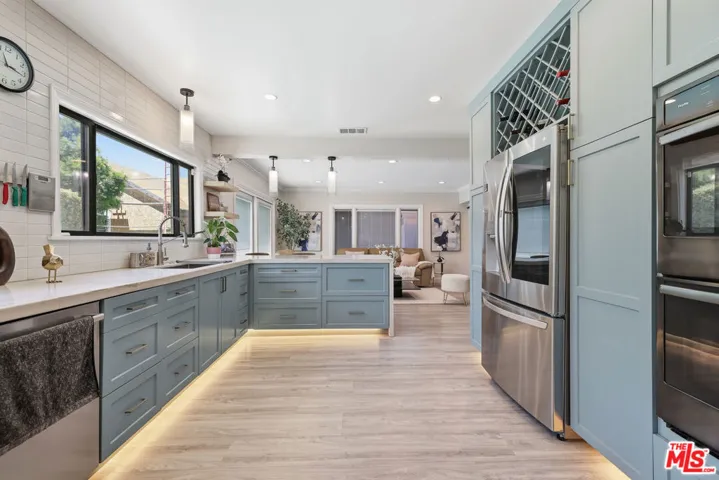 5220 Mary Ellen Avenue, Sherman Oaks, California 91401