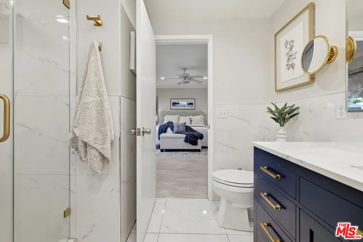 5220 Mary Ellen Avenue, Sherman Oaks, California 91401
