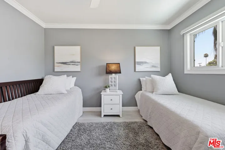 5220 Mary Ellen Avenue, Sherman Oaks, California 91401
