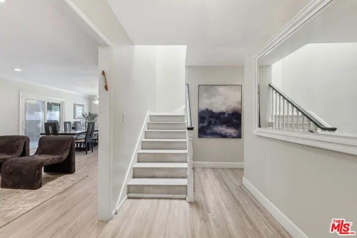 5220 Mary Ellen Avenue, Sherman Oaks, California 91401