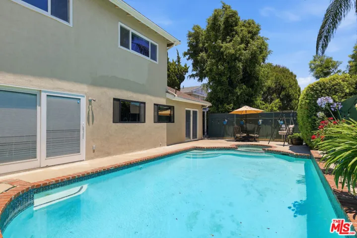5220 Mary Ellen Avenue, Sherman Oaks, California 91401
