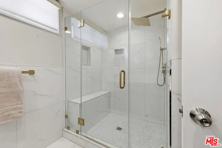 5220 Mary Ellen Avenue, Sherman Oaks, California 91401