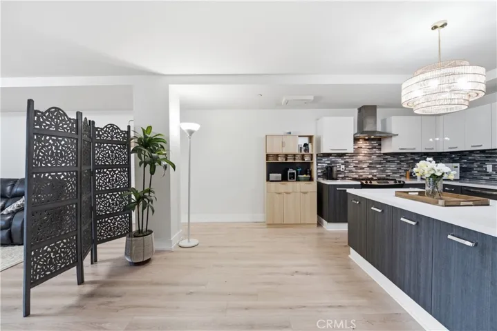 433 Pine Avenue 201, Long Beach, California 90802