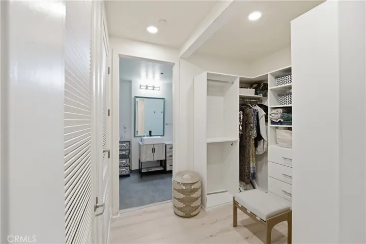 433 Pine Avenue 201, Long Beach, California 90802