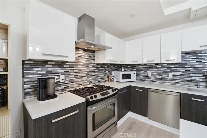 433 Pine Avenue 201, Long Beach, California 90802