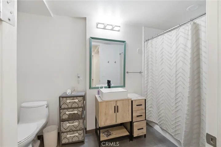 433 Pine Avenue 201, Long Beach, California 90802