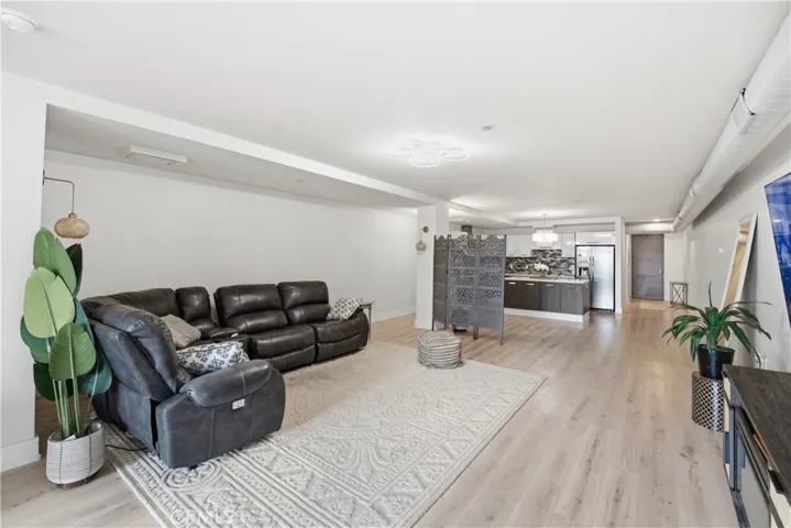 433 Pine Avenue 201, Long Beach, California 90802