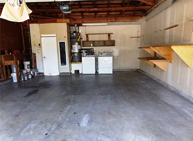 Spacious Garage/Laundry area