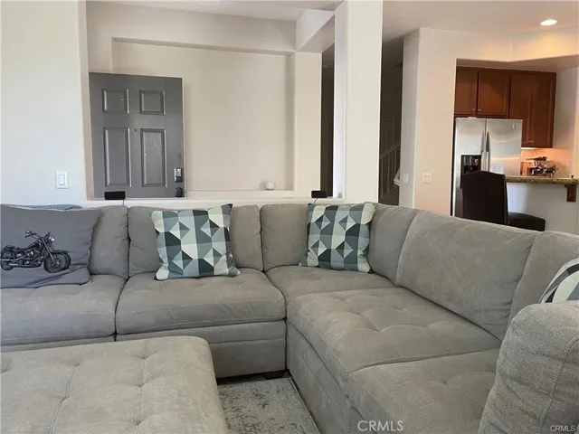 4164 Terraza Way B, Simi Valley, California 93063