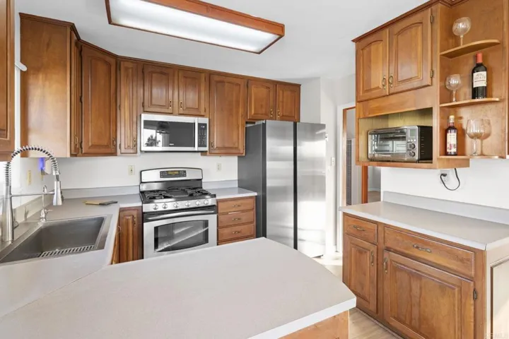 1330 Tower Drive, Vista, California 92083