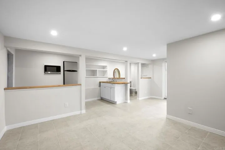 1330 Tower Drive, Vista, California 92083