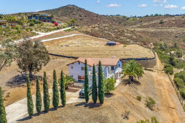 9130 Shadow Hill Road, Santee, California 92071