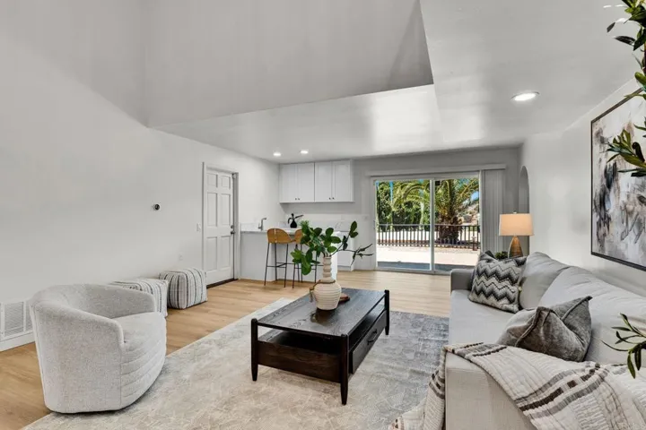 9130 Shadow Hill Road, Santee, California 92071