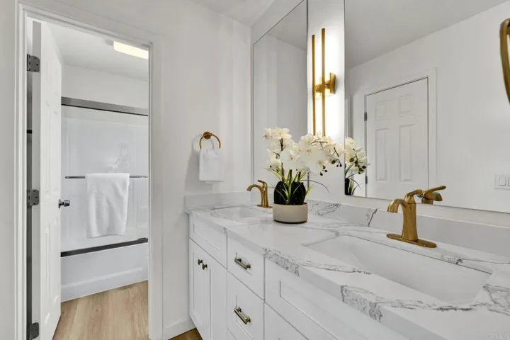 9130 Shadow Hill Road, Santee, California 92071