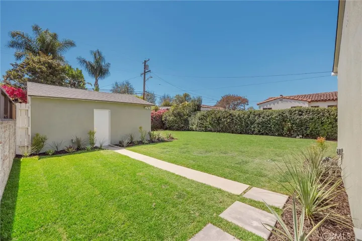 3911 California Avenue, Long Beach, California 90807