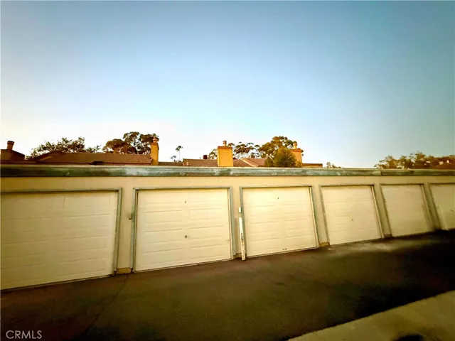 Detached garage in front of the house