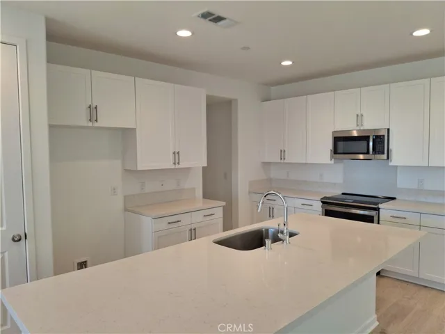 29337 Upper Creek Loop, Winchester, California 92596