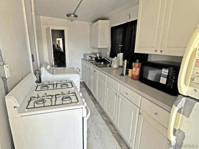 3250 Clay Ave, San Diego, California 92113