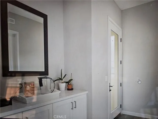 183 Follyhatch, Irvine, California 92618