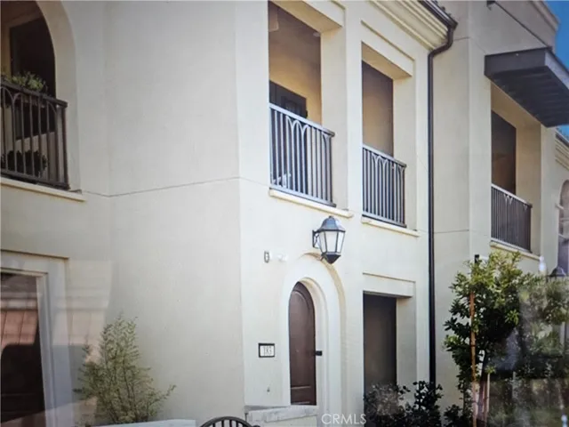 183 Follyhatch, Irvine, California 92618
