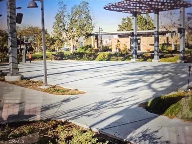 183 Follyhatch, Irvine, California 92618