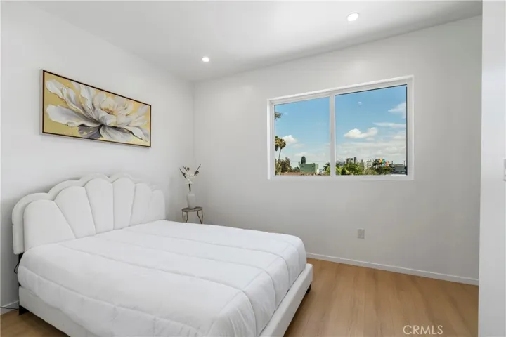2515 Alsace Avenue, Los Angeles, California 90016