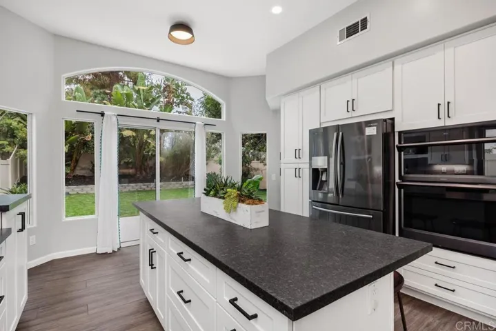 1702 Blackbird Circle, Carlsbad, California 92011