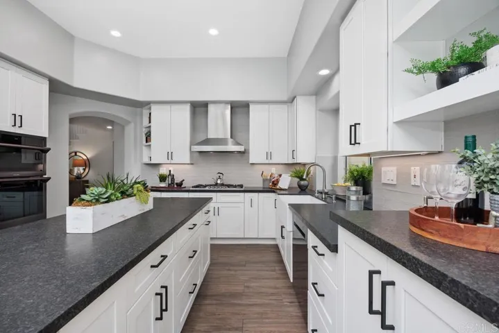 1702 Blackbird Circle, Carlsbad, California 92011