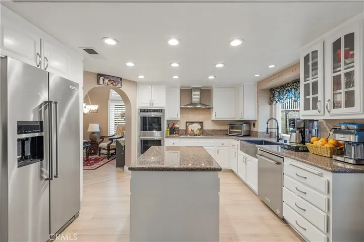 28948 Shadow Valley, Saugus, California 91390