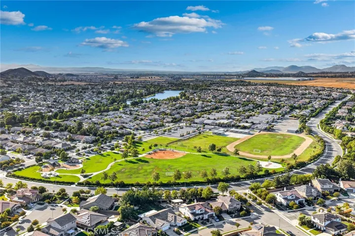 28344 Fox Ridge, Menifee, California 92585