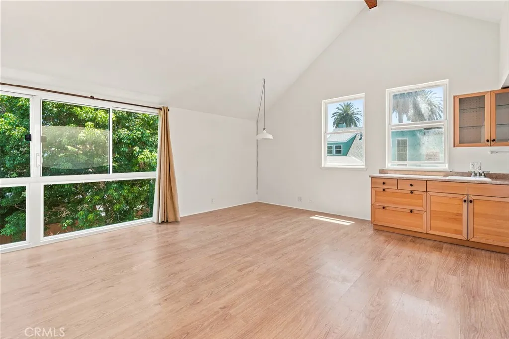ADU- Living/Dining Room