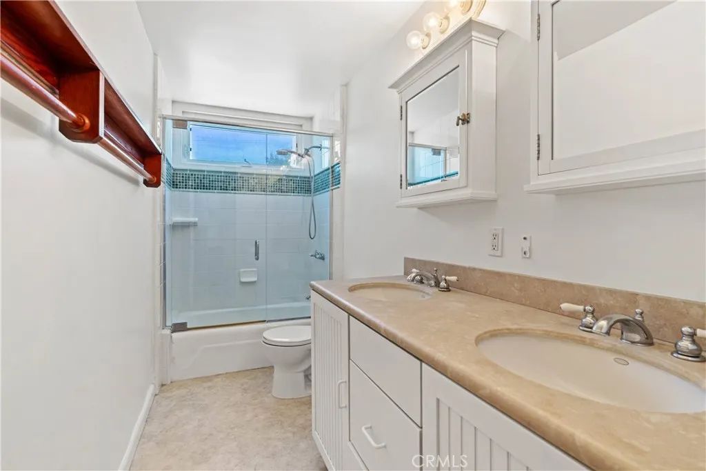 Bathroom 4