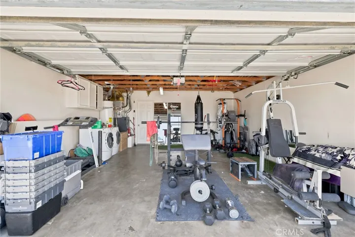 8924 N Loop, California City, California 93505