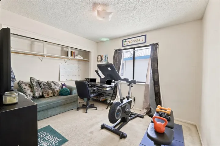 8924 N Loop, California City, California 93505