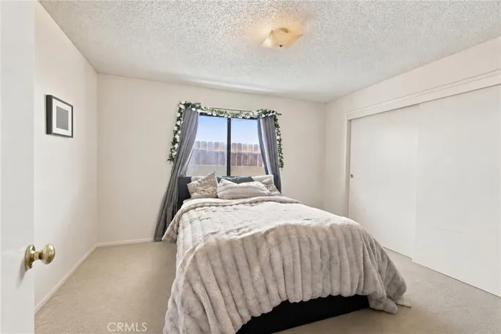 8924 N Loop, California City, California 93505