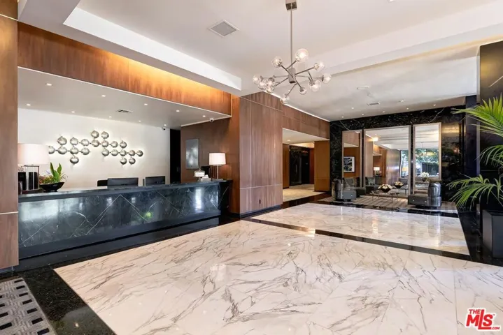 1100 Alta Loma, West Hollywood, California 90069