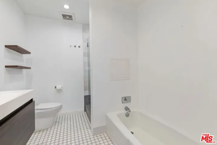 1100 Alta Loma, West Hollywood, California 90069