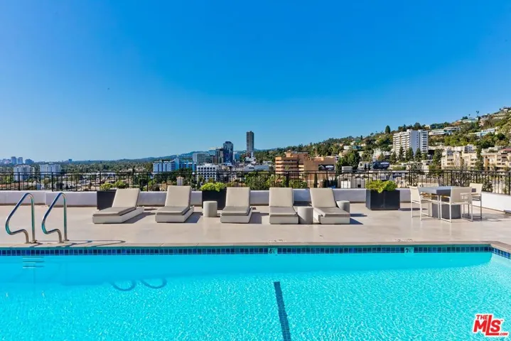 1100 Alta Loma, West Hollywood, California 90069