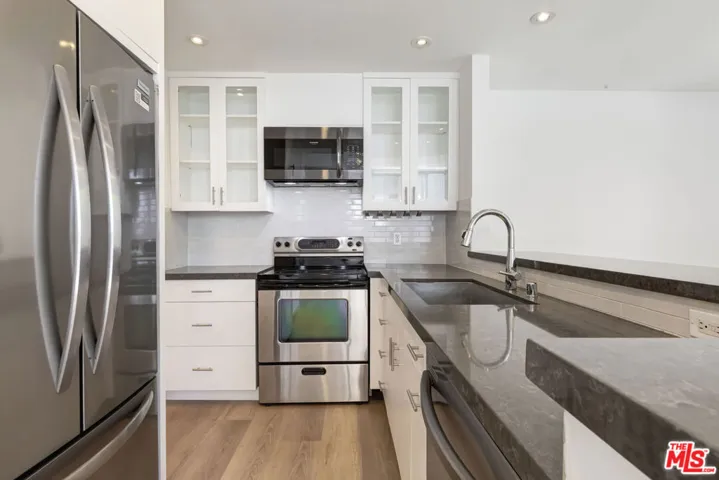 1100 Alta Loma, West Hollywood, California 90069