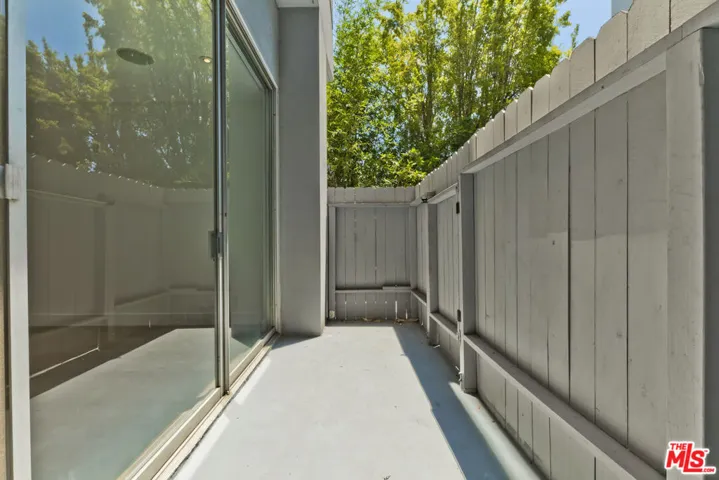 1100 Alta Loma, West Hollywood, California 90069