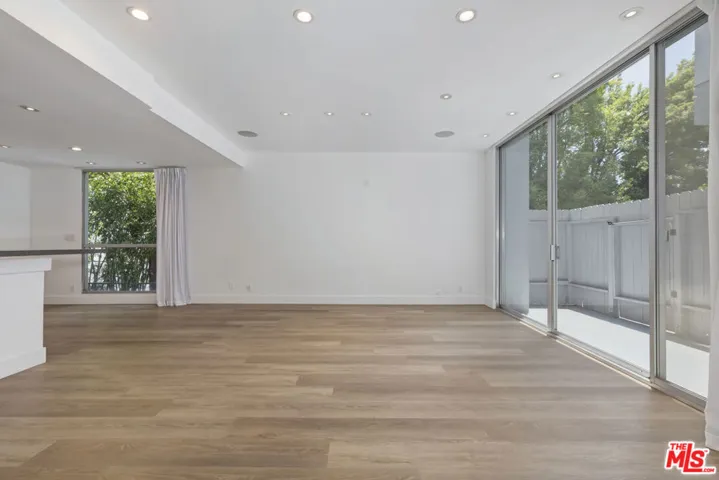 1100 Alta Loma, West Hollywood, California 90069
