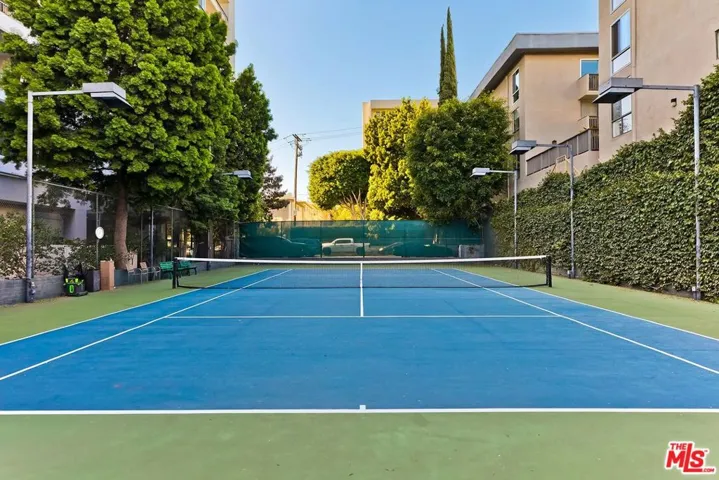 1100 Alta Loma, West Hollywood, California 90069