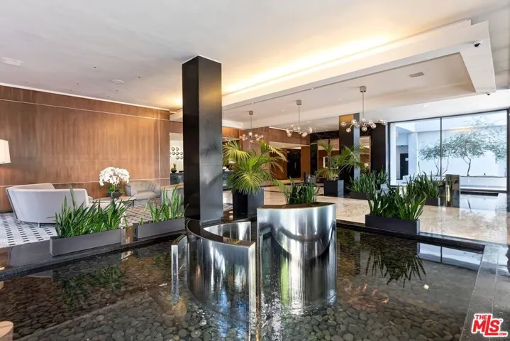 1100 Alta Loma, West Hollywood, California 90069