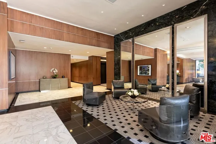 1100 Alta Loma, West Hollywood, California 90069
