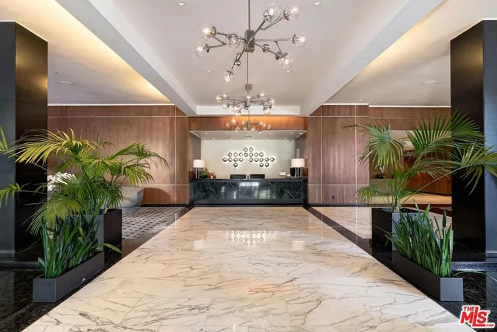 1100 Alta Loma, West Hollywood, California 90069
